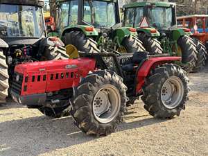 Tractor usado con tracción en las cuatro ruedas, tractor estrecho para huerto - Product Image 2