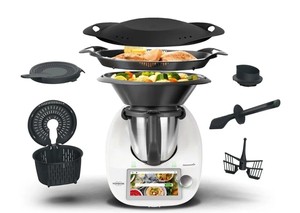 Ventes d'usine de Vorwerks Thermomixs TM6 disponibles en deux couleurs différentes (blanc et noir) - Product Image 2
