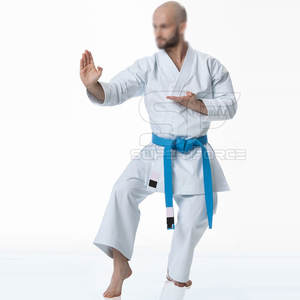Uniforme de karaté de qualité supérieure avec kimono Jiu Jitsu pour l'entraînement des arts martiaux et la compétition Uniforme de karaté léger - Product Image 1