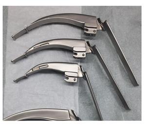 Laryngoscope manuel avec ensemble de lames McCoy Lumières LED Collection de <span class=keywords><strong>laryngoscopes</strong></span> à fibre optique Mccoy pour adultes Ensemble de <span class=keywords><strong>laryngoscopes</strong></span>