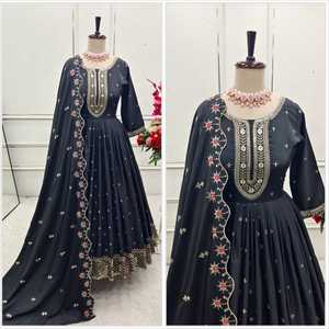 Nueva Colección de Vestidos de Crepé Natural Pesado con Dupatta, Completamente Cosido, Listo para Usar, Ropa Tradicional para Fiestas - Product Image 1