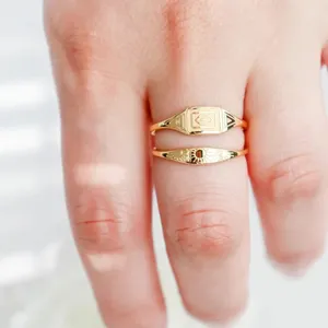 Cina all'ingrosso anelli in acciaio inossidabile gioielli personalizzati placcati in oro 18 carati semplice anello di dichiarazione Minimal Sun Band anelli da damigella d'onore