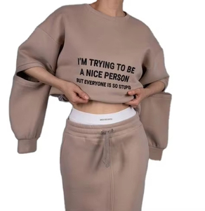 Survêtement haute performance pour femmes équipé d'une technologie avancée d'évacuation de l'humidité pour un confort et des performances optimaux - Product Image 5