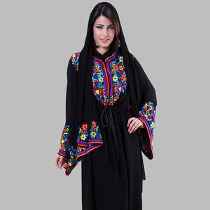 อาบายาสีดำปักลายดอกไม้หลายสีสำหรับสาวมุสลิม - Product Image 1