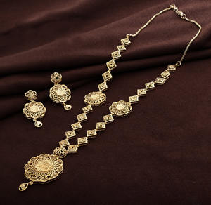 Ensemble de colliers longs formant des bijoux en or pour femmes, bijoux en or léger, cuivre et laiton chapado en oro oro laminado - Product Image 1