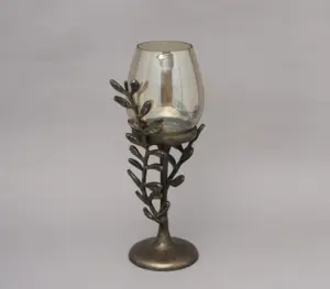 Soporte votivo de pedestal de helecho de aluminio, candelabro de boda, impresionante soporte de candelabros de estilo vintage - Product Image 4