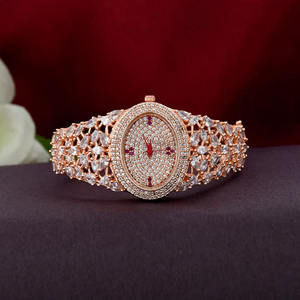 Montre de luxe pour femmes en acier inoxydable avec cadran en verre analogique et diamants en moissanite de haute qualité - Product Image 2