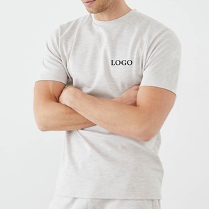 2025 personnalisé hommes deux pièces ensemble de haute qualité décontracté à manches courtes T-Shirt & Shorts solide motif en gros - Product Image 3