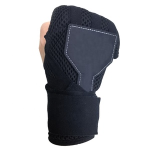 ถุงมือชกมวยแบบพันเร็วพร้อมโลโก้สั่งทำยอดนิยม ป้องกันข้อนิ้วมือ สำหรับ MMA มวยไทย พร้อมเจลเสริมและแถบตีนตุ๊กแก - Product Image 4