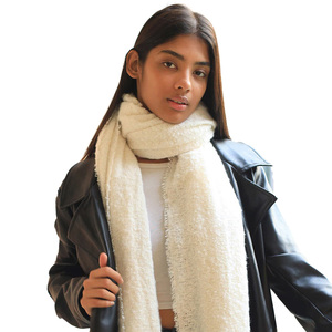2024 chal de satén personalizado de lujo, pañuelo de diseñador para mujer, venta al por mayor, de Cachemira Material, bufandas y chales tradicionales personalizados - Product Image 6