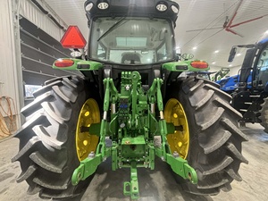 Tracteur agricole utilitaire Deere 6R 145 d'occasion 4x4 avec cabine fermée, moteur et boîte de vitesses - Product Image 6
