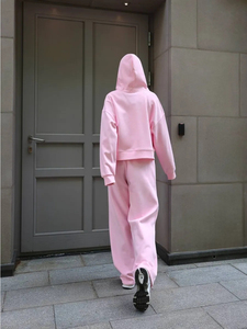 เสื้อแจ็คเก็ตแทรคสูทผู้หญิงแบบโอเวอร์ไซส์ผ้าคอตตอนผสม พิมพ์โลโก้ตามสั่ง พร้อมกางเกงแทรคขาบาน เสื้อฮู้ดดี้ เสื้อผ้าฤดูหนาวสำหรับผู้หญิง - Product Image 6