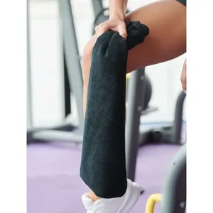 Asciugamano sportivo in microfibra personalizzato per merchandising - Product Image 1