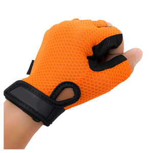 Gants de cyclisme pour hommes disponibles en tarif de gros gants de cyclisme pour hommes confortables et respirants entièrement personnalisés avec légèreté - Product Image 3