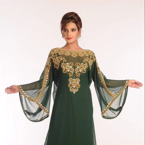 คาฟตันผ้าจอร์เจียสีเขียวปักสีทอง - Product Image 1