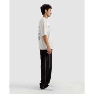 Camiseta de Celebridad de Internet, 100% Algodón Jersey, Transpirable, Casual, Oversize, Ajuste Holgado, Logo Sólido, Diseño Liso de Corte Corto - Product Image 5