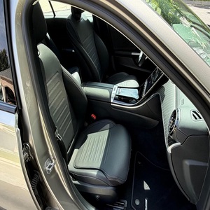 El Mercedes-Benz C300 4Matic Sedán Más Genial del 2024 - Product Image 2
