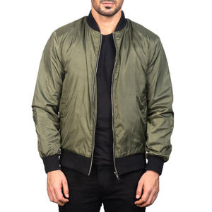 Vestes de baseball d'hiver personnalisées en gros pour hommes, en toile satinée rouge unie, respirantes, coupe-vent, réversibles, style varsity bomber - Product Image 1