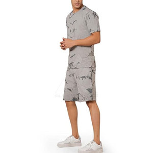 Ensemble t-shirt et short d'été décontracté pour hommes, confortable et vendu en gros au Pakistan - Product Image 3