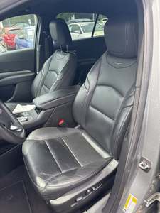 Vehículo Eléctrico Cadillac XT4 Premium Luxury AWD 2023 con Batería de 90-110 kWh, Motor de 300 kW y Autonomía NEDC de 401-500 km en Venta - Product Image 5