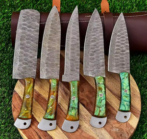 Vente flash : Ensemble de couteaux de chef en acier Damas personnalisé, cinq pièces, ambidextre, lame à 67 couches, finition personnalisée, manche durable, tranchant, le meilleur - Product Image 4