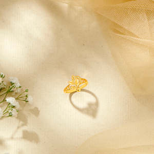 Anillo de Oro de 18k con Incrustaciones de Gardenia Gleam para Mujer, Joyería Fina Chapada en Rodio - Product Image 1