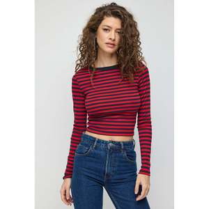 Camiseta Casual de Mujer 100% Algodón de Manga Larga y Corte Regular - Product Image 1