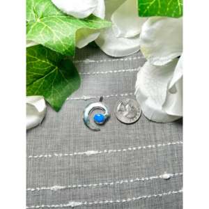Colgante de Ópalo y Plata de Ley Joe Martinez con Incrustaciones de Circonitas Cúbicas en Bisel, Amuleto con Patrón Numérico para Regalo - Product Image 2