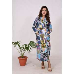 Bata de Kimono de algodón con estampado de bloques de retazos para mujer, hecha a mano en la India, ropa de dormir floral bohemio, bata de dormir suave - Product Image 1