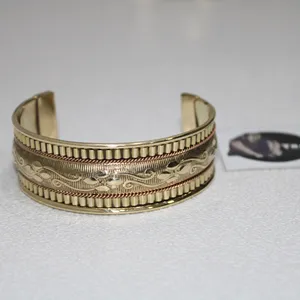 Gemelli per uomo anelli da uomo incisi bracciale in ottone con incisione in oro bracciale rigido in ottone da polso dorato