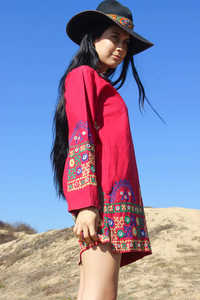 Vestido Túnica con Bordado a Mano de SRJ EXPORTS, Diseño en Línea A, Bordado en Punto de Cruz, Detalle de Espejo, 100% Algodón, Ideal para Tallas Pequeñas/Medianas - Product Image 2