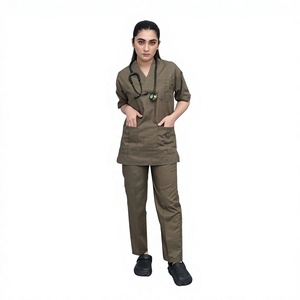 Ensemble de Blouse et Pantalon Médical Unisexe EVERGLOW Vert Olive en Coton et Polyester Tissé avec Fonction de Détection d'Aiguilles - Product Image 1