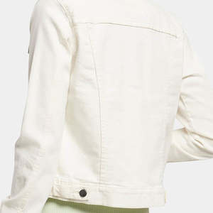 แจ็คเก็ตยีนส์ออร์แกนิคสีเบจสำหรับผู้หญิง รุ่นขายดีล่าสุด ผลิตตามสั่ง (OEM) ระบายอากาศได้ดี ติดกระดุม ผ้าฝ้าย ใส่สบายทุกฤดู - Product Image 6