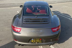 Porsche 911 Carrera Coupé 2013 Usado, Interior Rojo Carrera, Paquete Sport Chrono Plus - Product Image 3