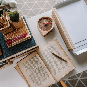 Rich wooden texture adds depth and warmth to flat or neutral interiors <b>clock</b> acts as functional timepiece and a decorative art - Product Image 5