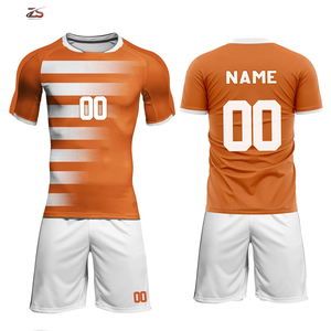 Uniforme de fútbol Ropa deportiva cusrtem Camisetas de fútbol Uniformes hechos en Pakistán - Product Image 1