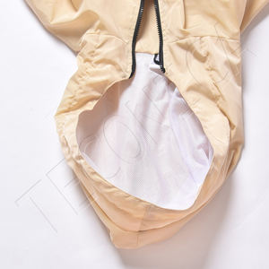 Veste coupe-vent à coque souple personnalisée pour l'extérieur, respirante, imperméable avec col montant, sweat à capuche avec fermeture éclair, grande taille, unisexe - Product Image 3