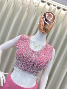 Ensemble Kurta et pantalon moderne et tendance en Chinon, entièrement cousu, imprimé devant et derrière, taille unique, avec dupatta à séchage rapide pour les occasions festives - Product Image 6