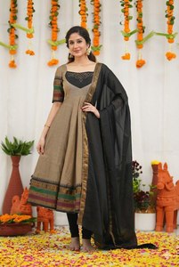 Kurti Elegante para Mujer, Diseño Jacquard sin Seda con Bordado, Manga 3/4, Estilo Adulto, Listo para Exportación - Product Image 3