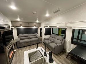 Jayco E-a-g-l-e 28.5R-S-T-S Usado del 2024 - Product Image 5