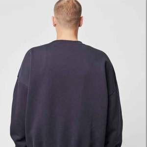 เสื้อสเวตเตอร์ถักเสื้อสวมหัวแบบถักขนาดใหญ่แบบกําหนดเองสําหรับผู้ชาย ผู้ชายเสื้อฮู้ดผ้าถักเฮฟวี่เวท - Product Image 5