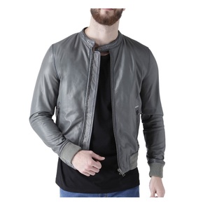 Veste en cuir premium pour homme avec doublure polaire chaude, vêtement d'extérieur tendance pour les journées d'hiver, logo sur le devant. - Product Image 1