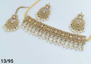 ชุดเครื่องประดับและชุดเครื่องประดับสำหรับผู้หญิงชุดสร้อยคอแบบห้อยติดรอบลำคอประดับด้วยเม็ดสีทองแฟนซีดีไซน์รูปทรงสี่เหลี่ยมแบบดั้งเดิม - Product Image 4