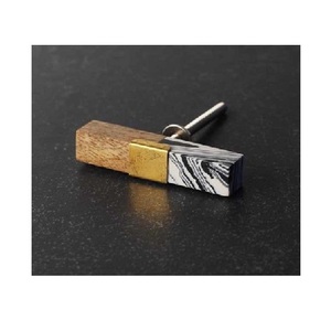 Poignée en bois avec vis en métal vente chaude en gros nouveau Design bois vente chaude bouton en résine pour portes intérieures et extérieures - Product Image 1