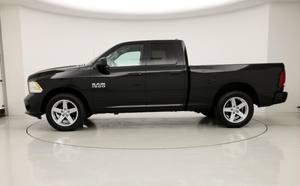 RAM 1500 Express Quad Cab RWD de Segunda Mano, Modelo 2018 - Product Image 3