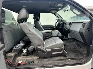 CAMION À BOÎTE UTILITAIRE F-350 LHD/RHD 2016 D'OCCASION F0RD - Product Image 2