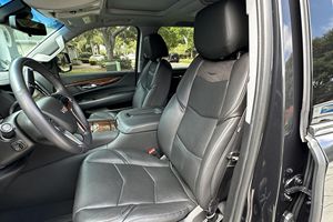 Vehículos Usados de Segunda Mano, Excalade ESV Luxury 4x4 2019, Listos para Envío Rápido - Product Image 6
