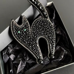 Broches perlées Broche design faite à la main. Accessoires de haute qualité. Broche design unique. Baby shower meilleur cadeau. - Product Image 1