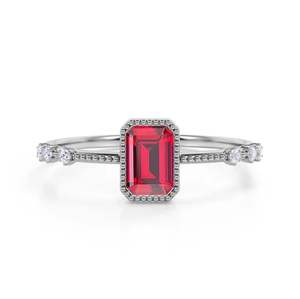 Anillo de compromiso Vintage de 7 piedras de Plata de Ley 925, corte esmeralda de 1,10 quilates, Diamante rubí creado en laboratorio, acabado en rodio blanco fino - Product Image 4