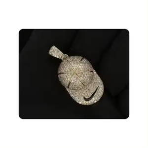 La mayoría de las ventas de oro de 14 quilates estilo sombrero de hip hop forma personalizada colgante de diamante natural para un aspecto clásico en oferta - Product Image 1